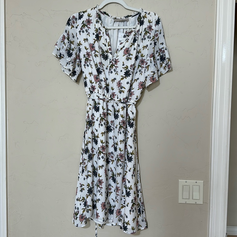Loft flutter sleeve split neck flounce dress